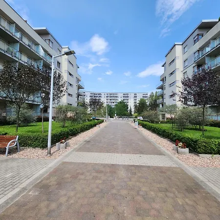 Karkonoska Z Garazem Apartment Wroclaw